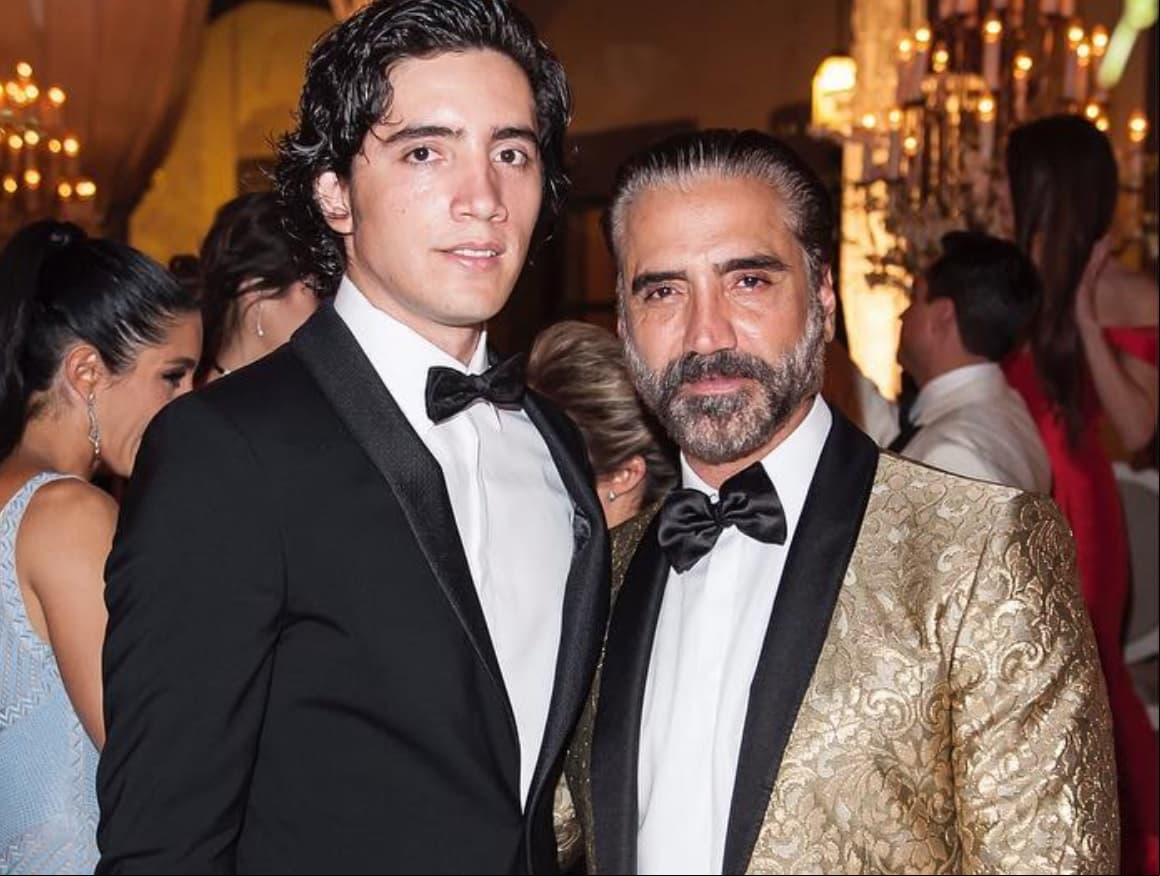 Alejandro Fernández y su hijo Alex Jr. tienen gran parecido físico.