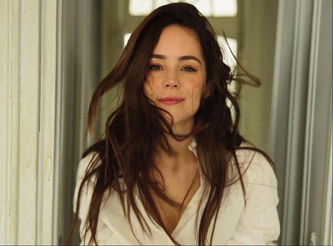 Camila Sodi publica sexy foto