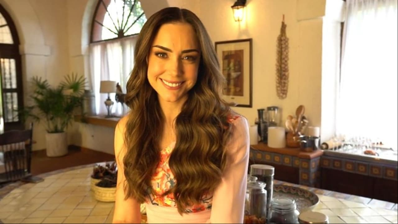 Ana Belena ‘sufre’ por culpa de Daniela Romo en 'Amor Amargo' y destapa cómo se lleva con la primera actriz