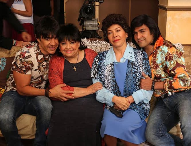 ESTE 10 DE MAYO: ¡Albertano y El Vítor festejarán con sus mamás!
