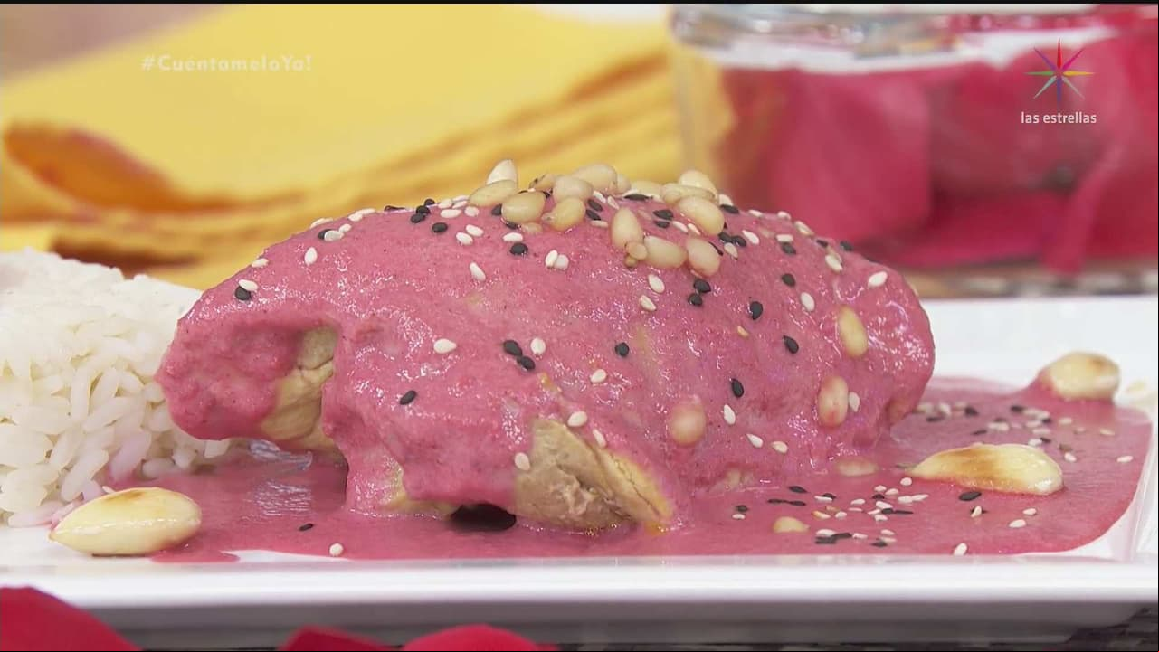 RECETA: Pollo con mole rosa