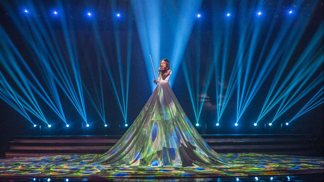 Miguel Bosé promete a Taisia componerle una canción tras la final de Pequeños Gigantes 2019