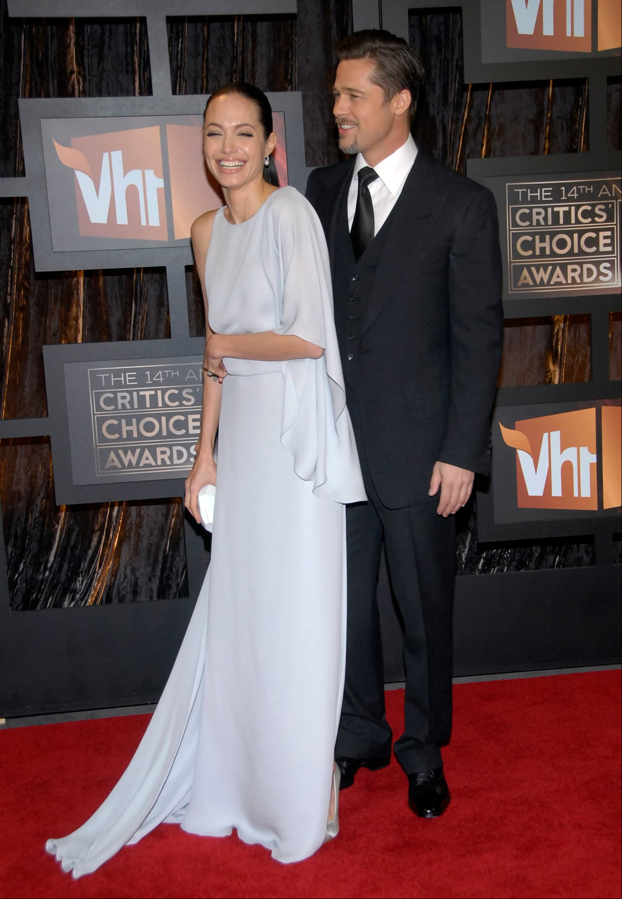 Luego de 10 años juntos y 6 hijos, Angelina Jolie y Brad Pitt, la pareja más famosa de Hollywood dio por terminado su matrimonio el 15 de septiembre de 2016.