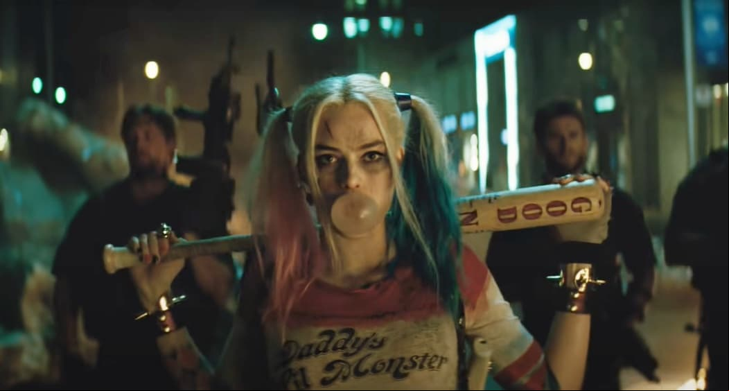 <b>'Suicide Squad'</b>
<br>En una entrevista con 'Variety', el director David Ayer sugirió que 'Suicide Squad' necesitaba un 'Ayer’s Cut', ya que debido a las interferencias del estudio no se pudo hacer realidad su visión creativa. Esto lo dijo como una forma de explicar las críticas que su película recibió.
<br>