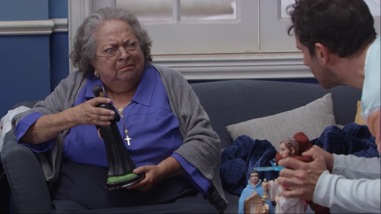 Conocimos a 'Doña Jovita', la mamá de 'Luis San Román' en la quinta temporada de la serie, desgraciadamente, la actriz Yolanda Martínez falleció antes de poder grabar la siguiente.