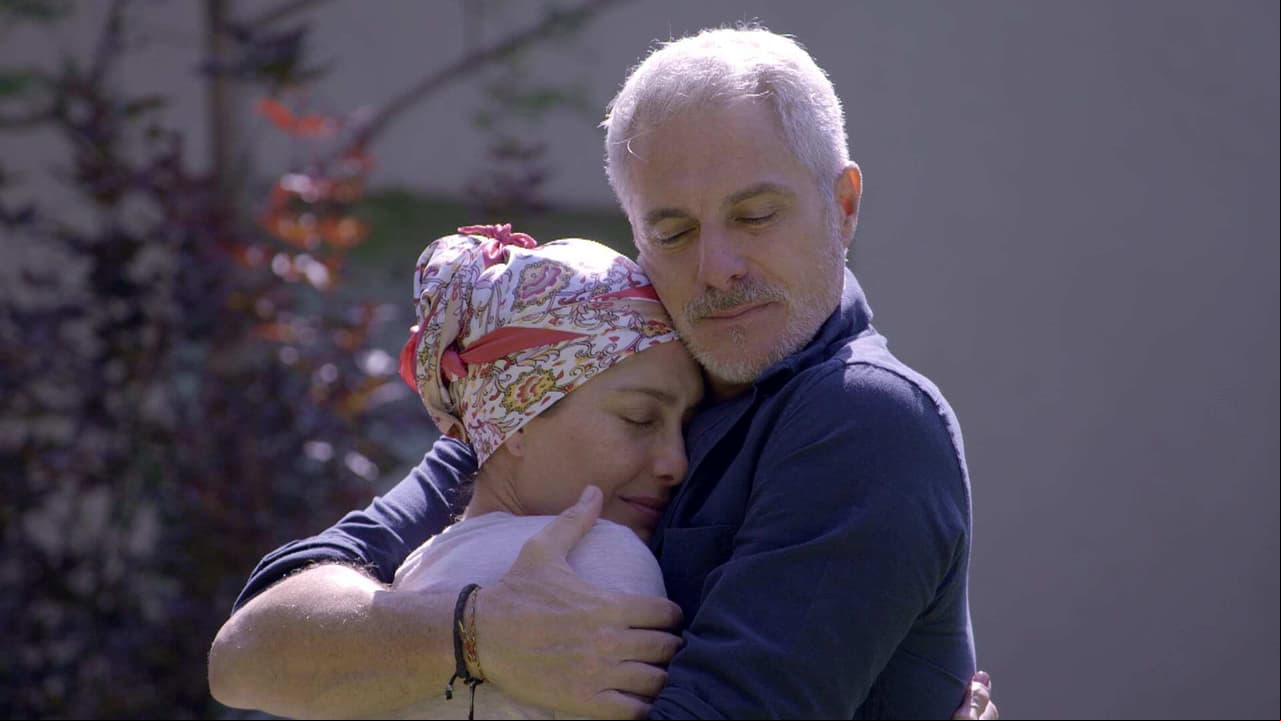 ‘Me dediqué a perderte’: Lisardo interpreta a un oncólogo que redescubre el amor por su esposa cuando ella tiene cáncer