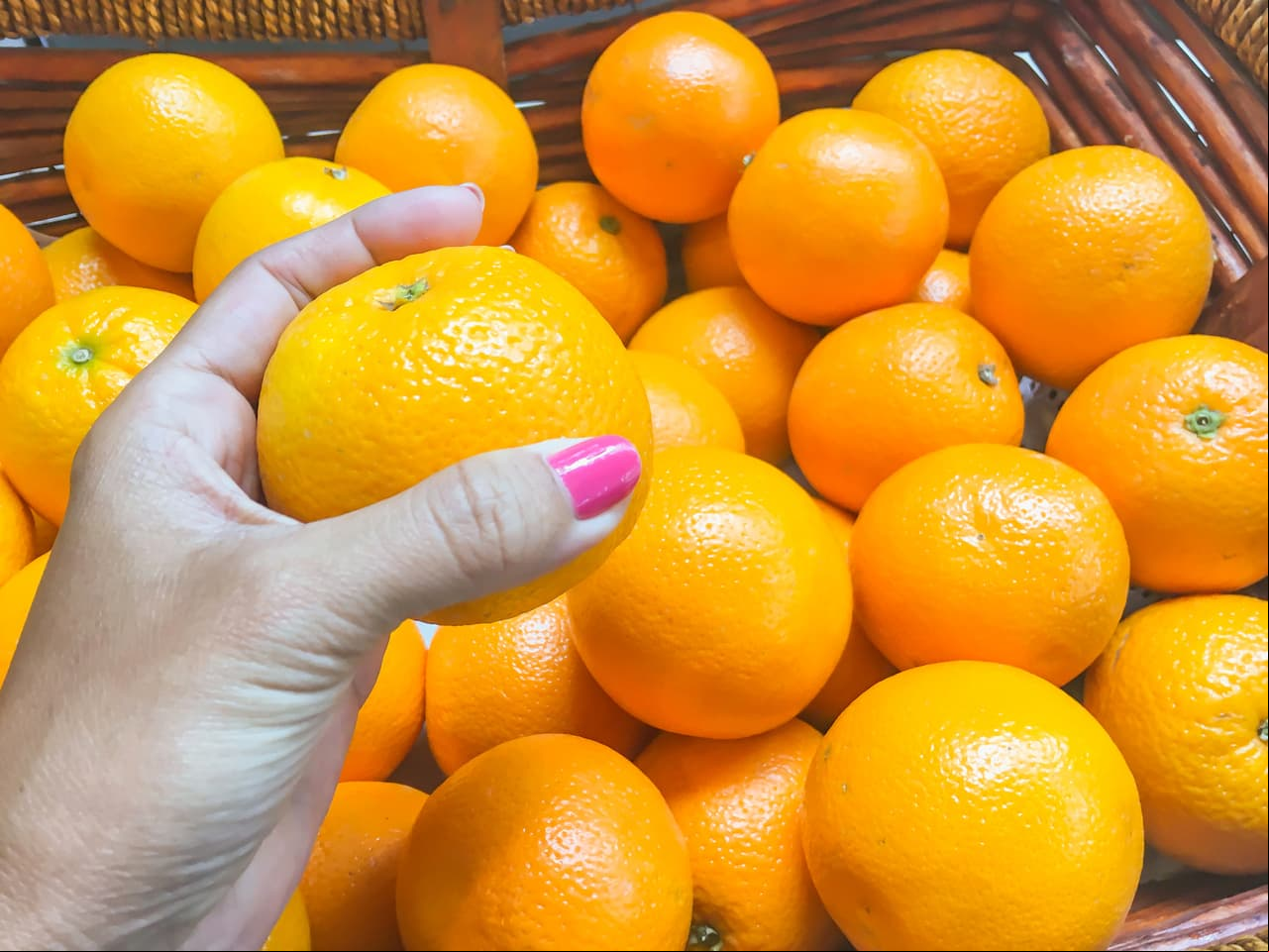 Ten en casa entre 8 y 10 naranjas, pues es el número relacionado a la prosperidad.
