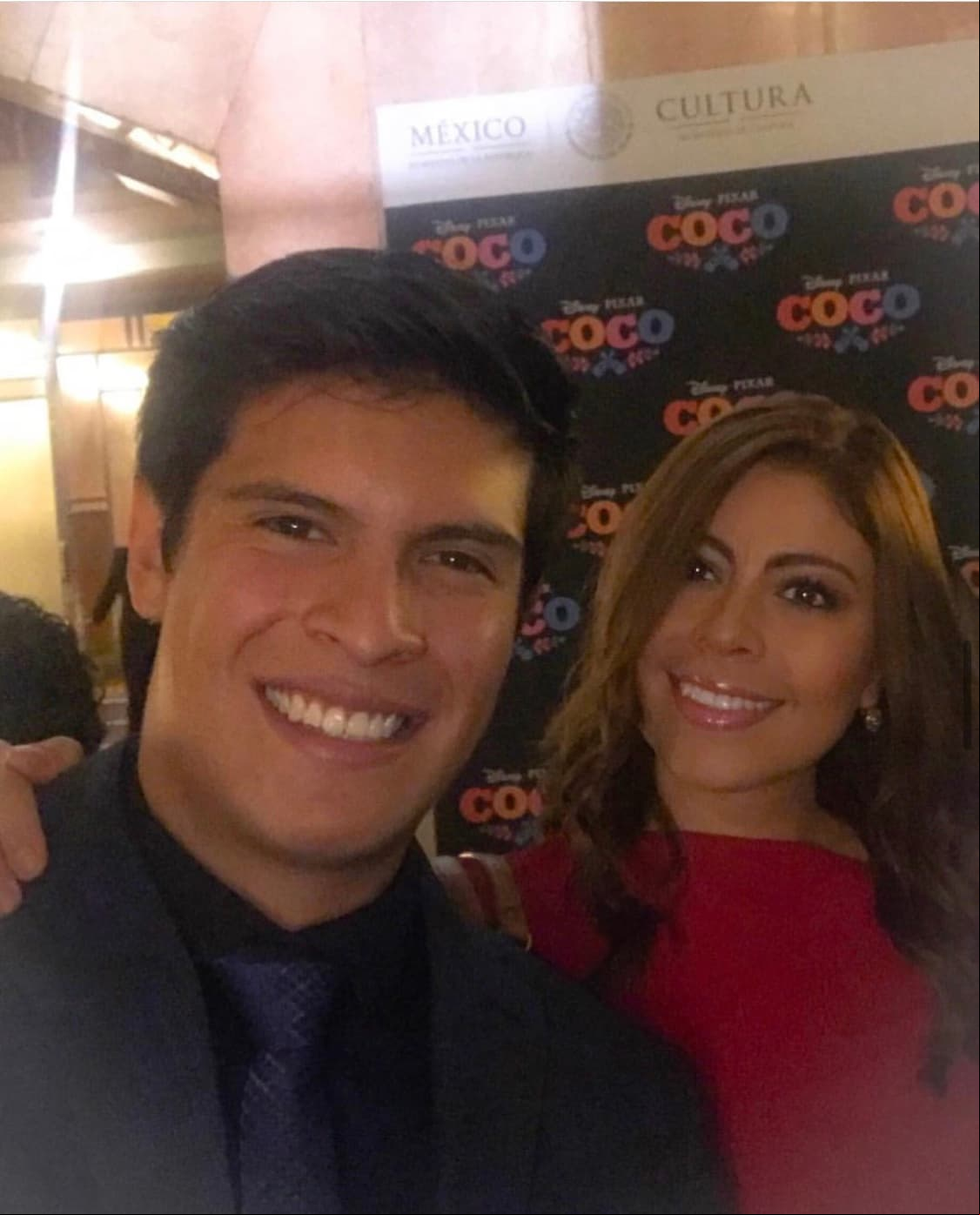 Además de compartir fotografías con su reconocido hermano, Norma también comparte imágenes con Gonzalo, el más pequeño de sus hermanos, y a quien llama su bebé.
