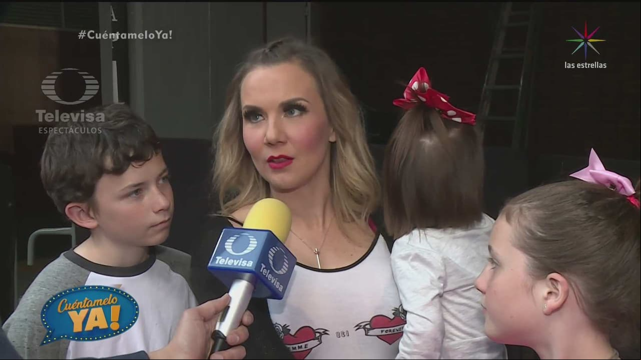 Famosos con sus hijos en el estreno de Frozen sobre hielo