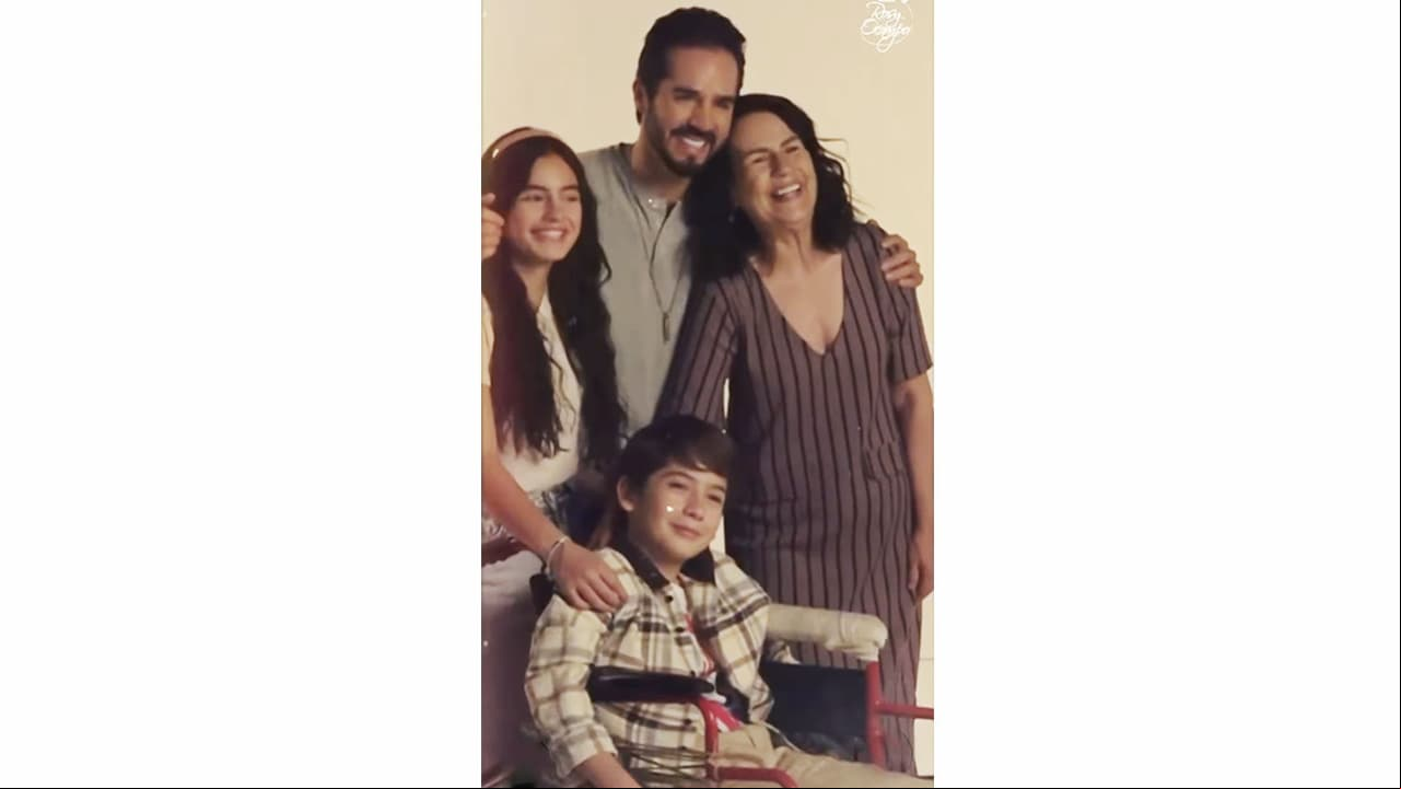 Familia de José Ron en 'Papás por conveniencia'