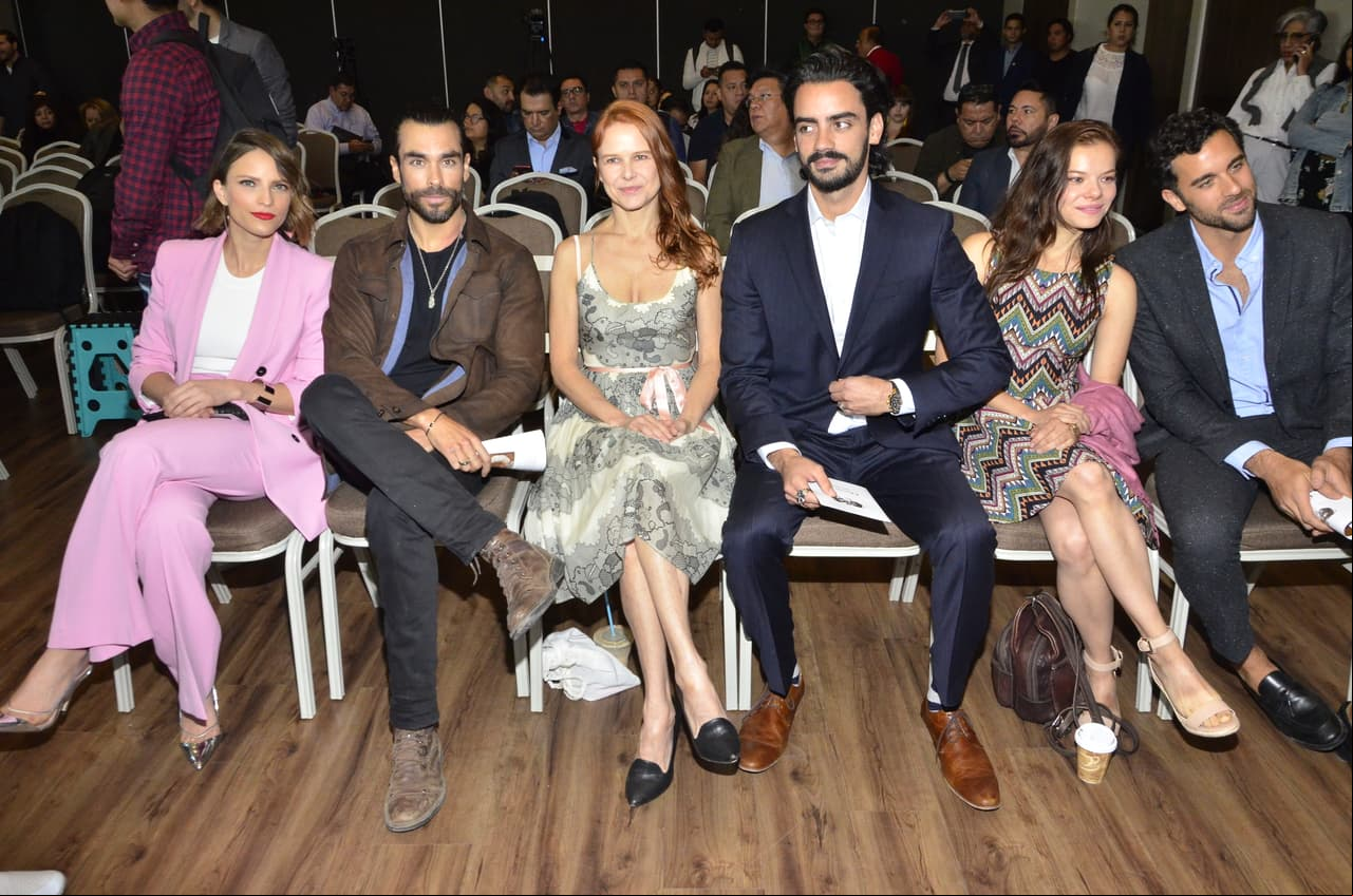 Con un elenco juvenil, liderado por Gonzalo García Vivanco, Paulette Hernández, José Pablo Minor y Diego Amozurrutia, la productora Giselle González proyectará una trama moderna sin perder la esencia de la versión transmitida hace más de tres décadas.