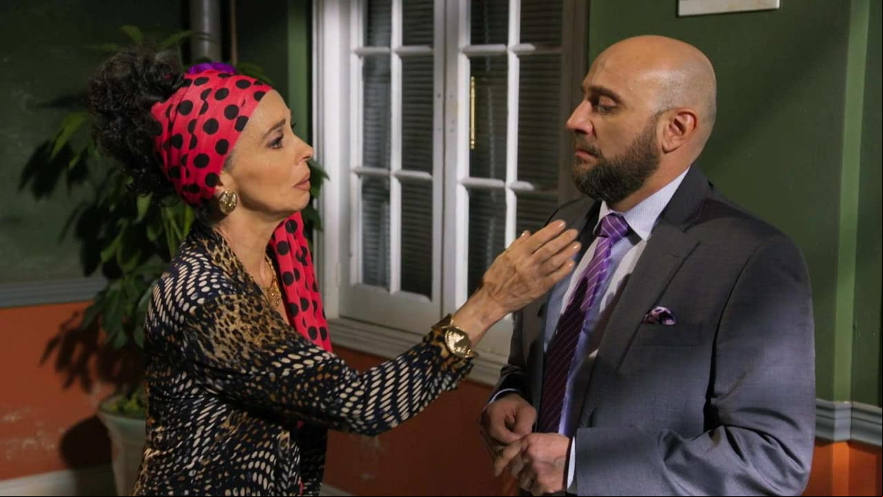 ‘Don Arturo’ le recuerda a ‘Doña Magda’ cuando llamó “hijo” a ‘Luis’ en ‘Vecinos’