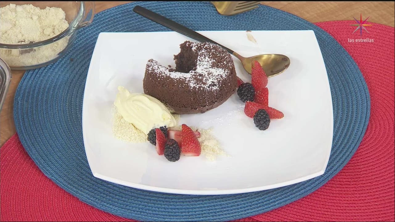 RECETA: Volcán de chocolate con helado de vainilla