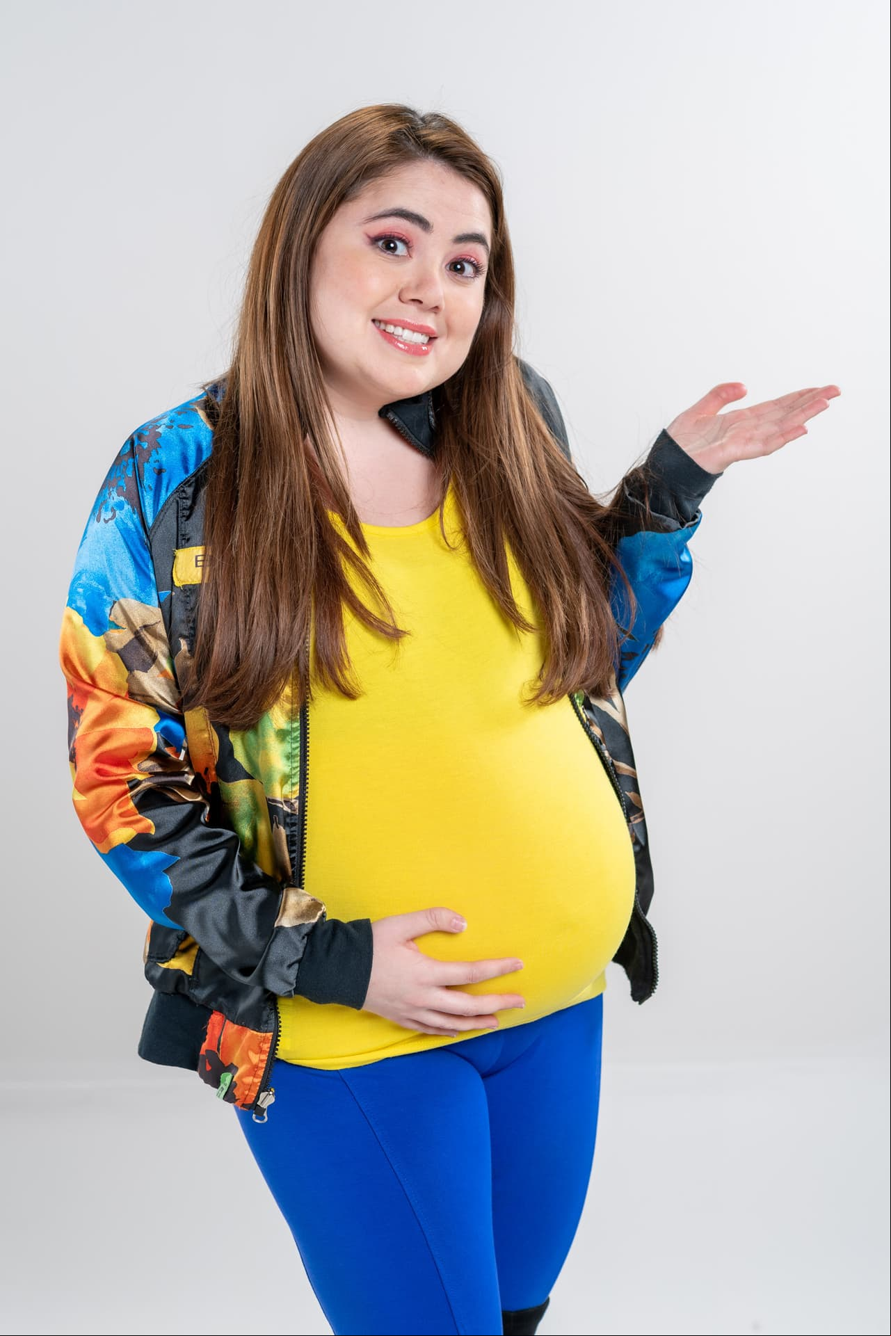 Durante las últimas temporadas de 'Una familia de diez', el personaje de 'Martina' estuvo embarazada, así que para la sexta temporada este 2021, esta integrante de los López dará a luz a un nuevo personaje del cual aún desconocemos el nombre.