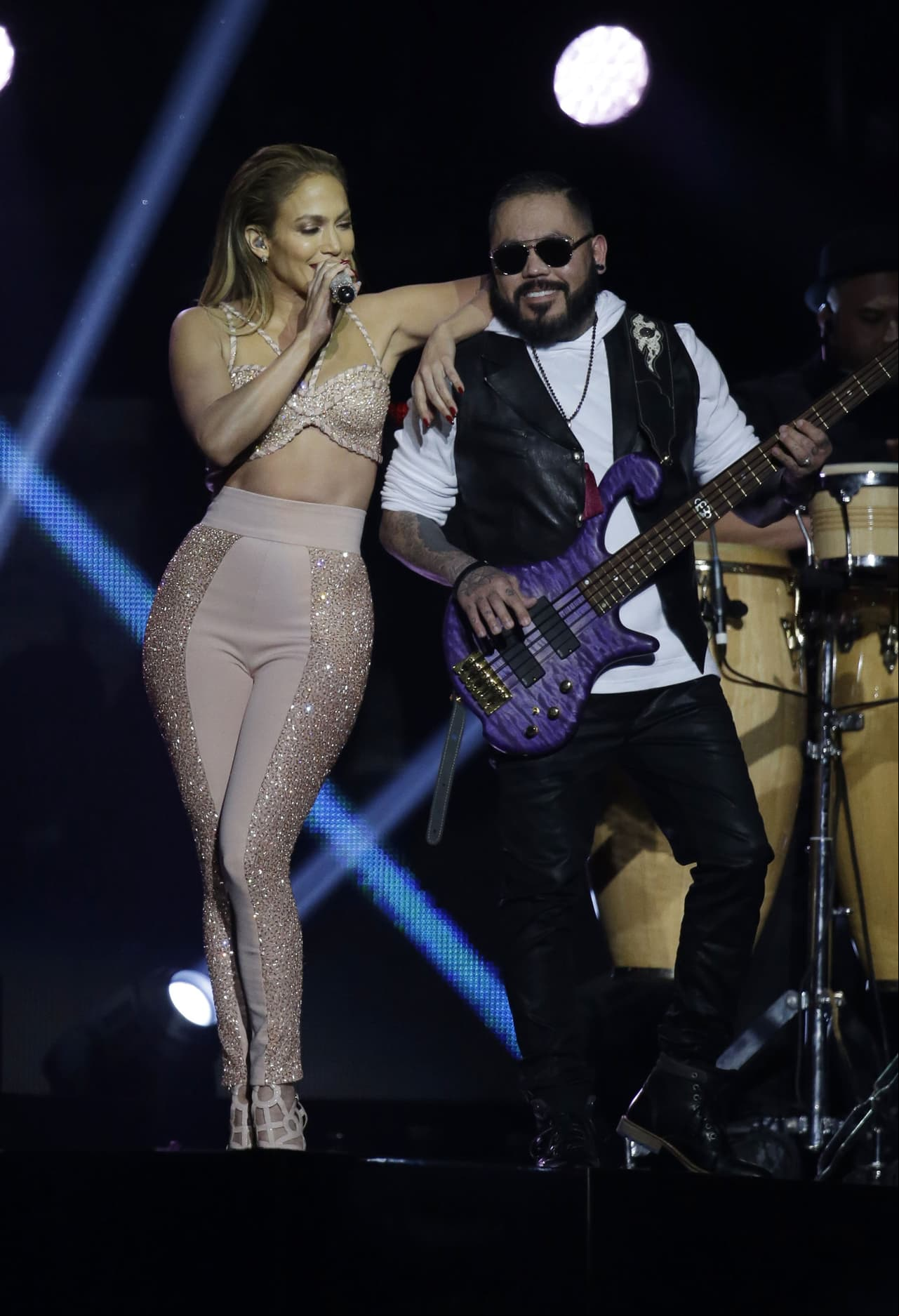 En 2014 salió su último disco de estudio, A.K.A., y un año después homenajeó a Selena en los Premios Billboard de la música latina, cantando algunos de sus éxitos.