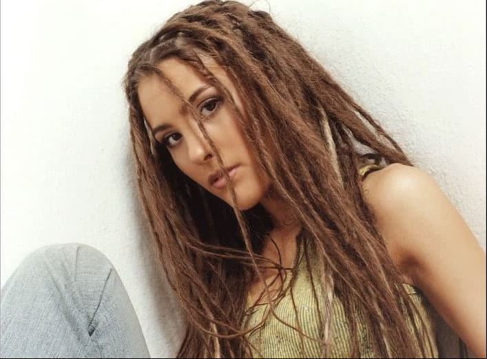 Lynda pone fecha a su regreso musical tras 16 años de ausencia