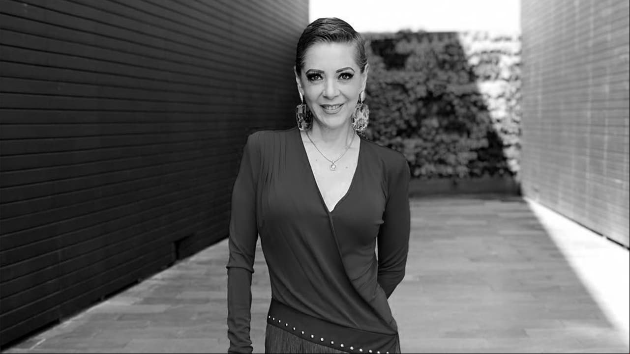 Sin embargo, luego de batallar por tres años contra el cáncer de ovario, la actriz falleció el 13 de junio de 2019 en un hospital ubicado en Huixquilucan, Estado de México. A la actriz le sobreviven su hija Constanza, de 16 años, y su esposo, el empresario Lorenzo Lazo.