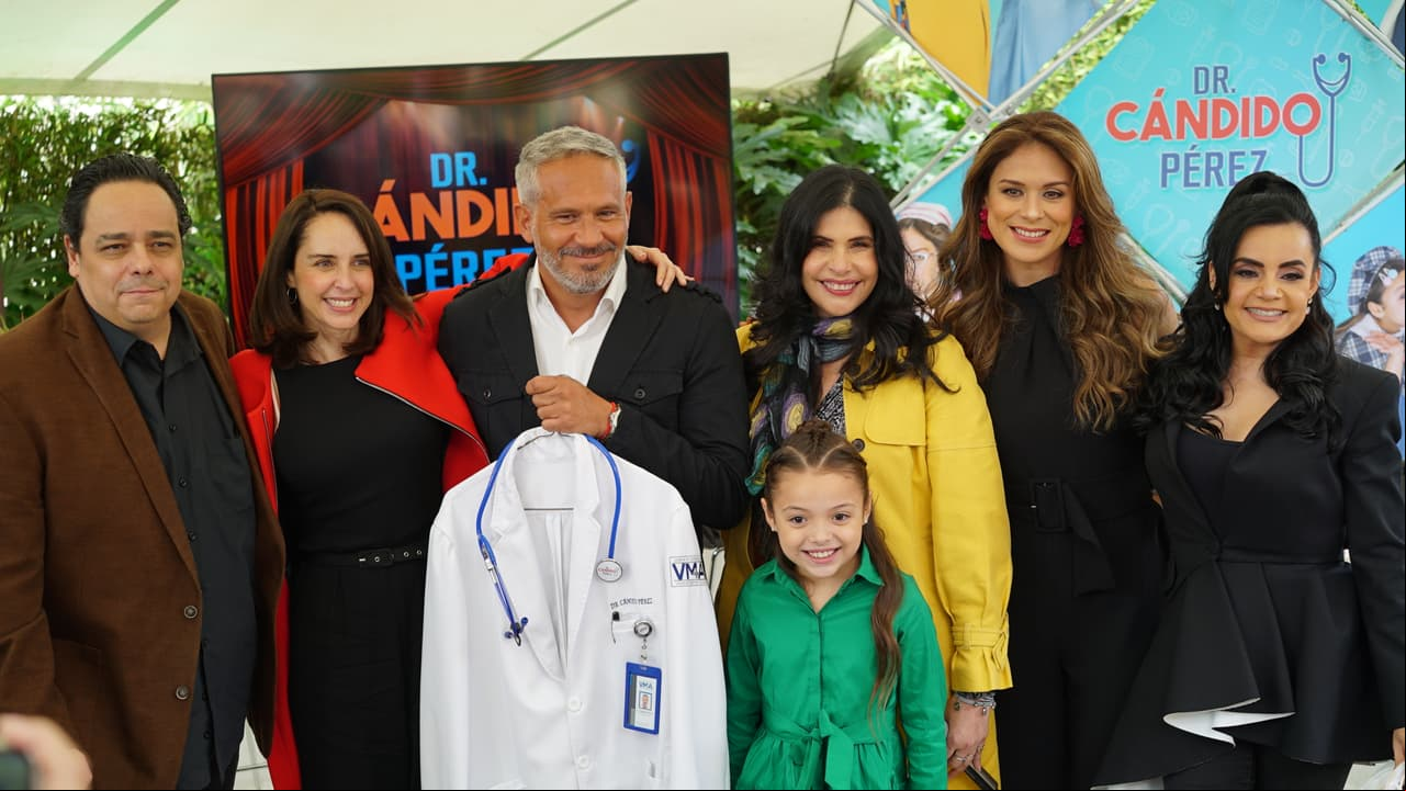 Jorge Ortiz de Pinedo entrega la estafeta a Arath de la Torre y presenta Dr. Cándido Pérez 2021