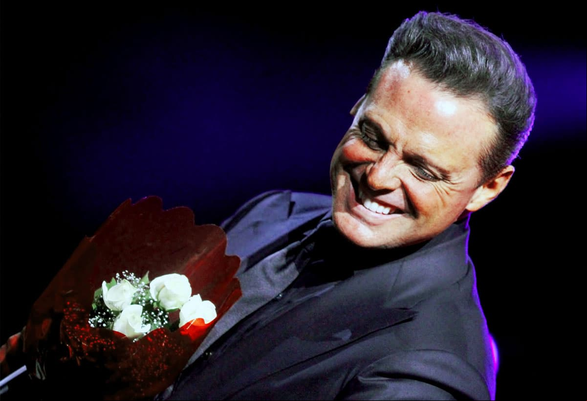 Luis Miguel enloquece con esta modelo quien es más joven que su hija