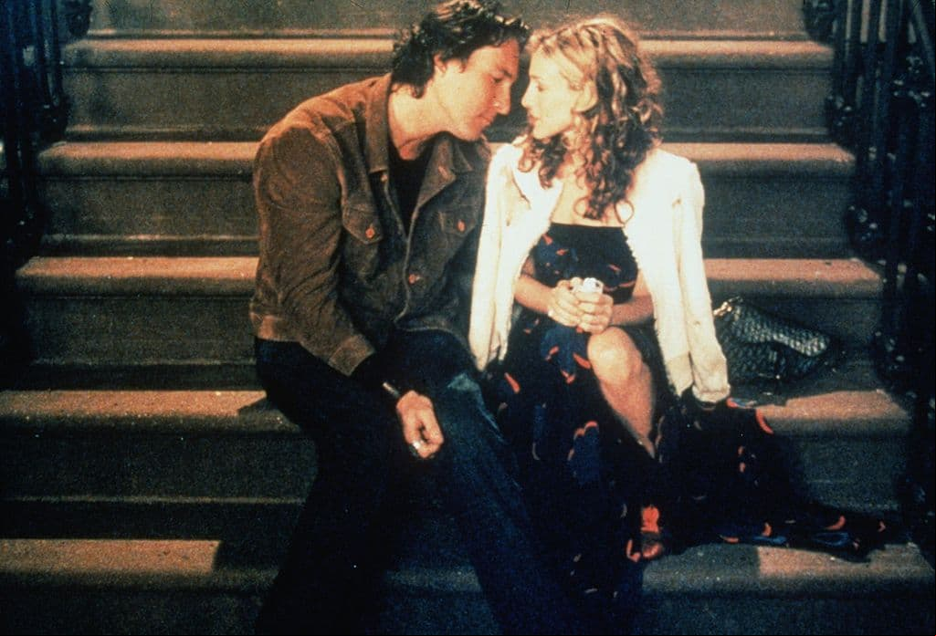384168 07: Actors Sarah Jessica Parker (Carrie) and John Corbett (Aidan) act in a scene from the HBO television series "Sex and the City" third season, episode "No Ifs Ands Or Butts". (Photo by Paramount Pictures/Newsmakers)