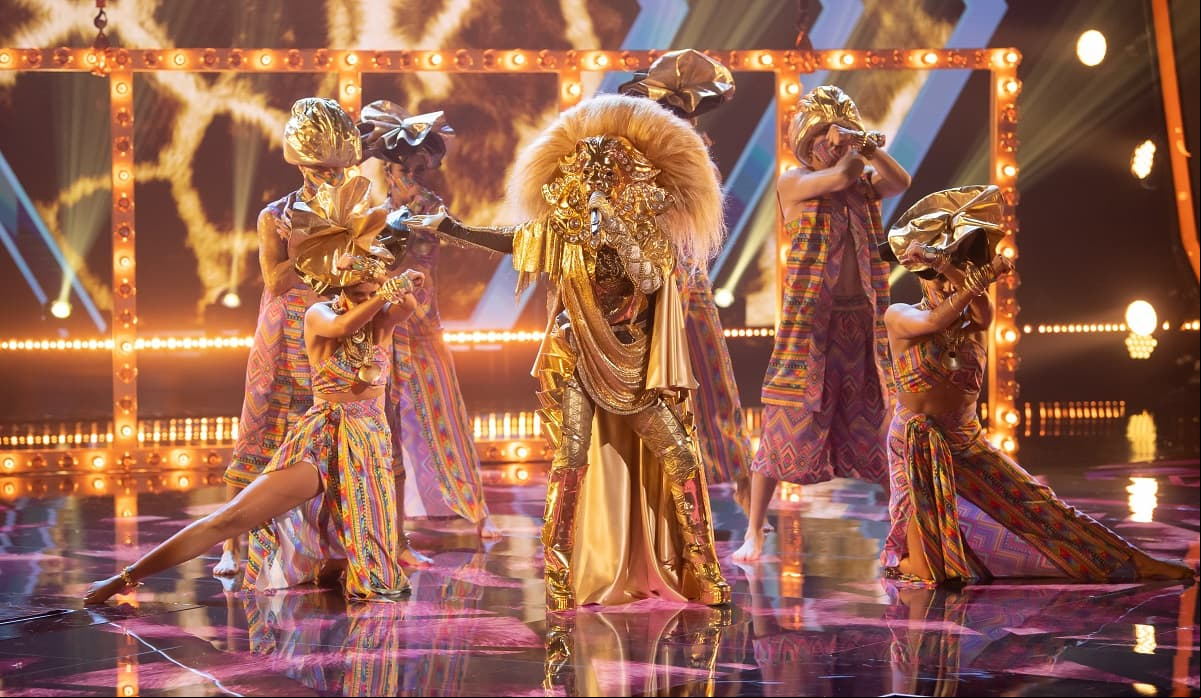 Leona sorprendió en el escenario cada semana con sus explosivas interpretaciones.