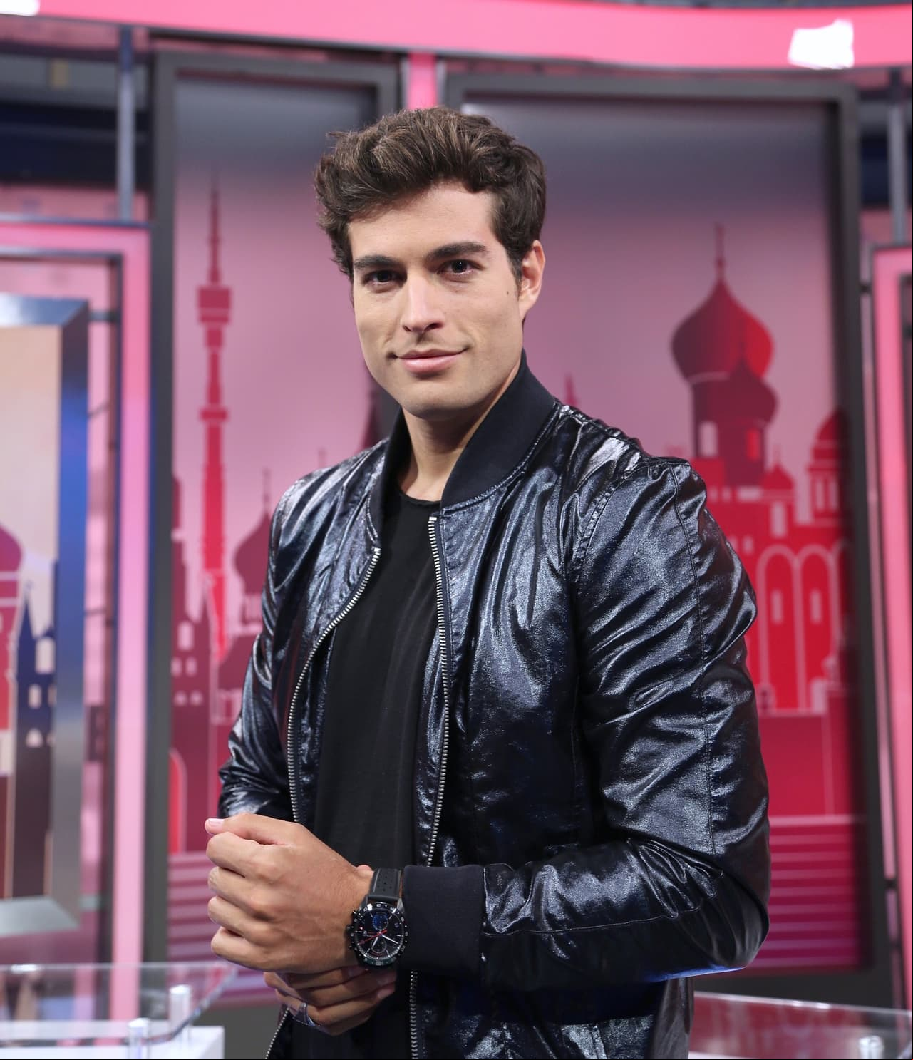 Danilo Carrera sorprendió al público con su participación en la telenovela ‘Vencer el Miedo’, que abordó temas sociales como el embarazo adolescente y el acoso.