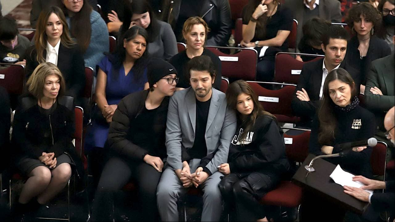 Los hijos de Diego Luna y Camila Sodi son todos unos adolescente