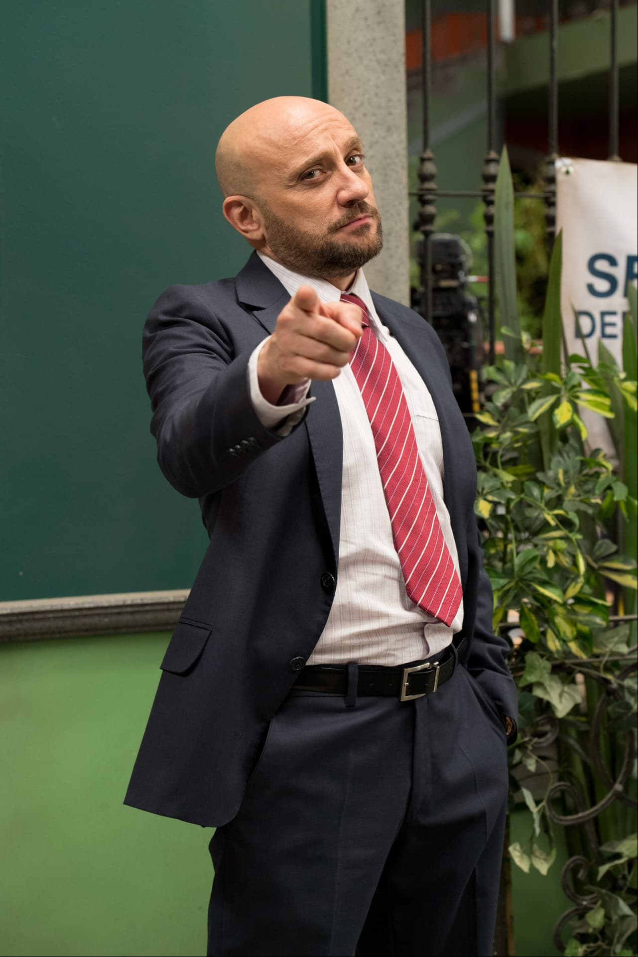 Debido a otros compromisos de trabajo, Darío Ripoll dejó de aparecer en la quinta temporada, en la que 'Luis' envió a su mamá a vivir con 'Pedro', sin embargo, al regresar en la sexta temporada, el personaje entró de lleno a conquistar el amor de 'Silvita', con quien finalmente se casó.