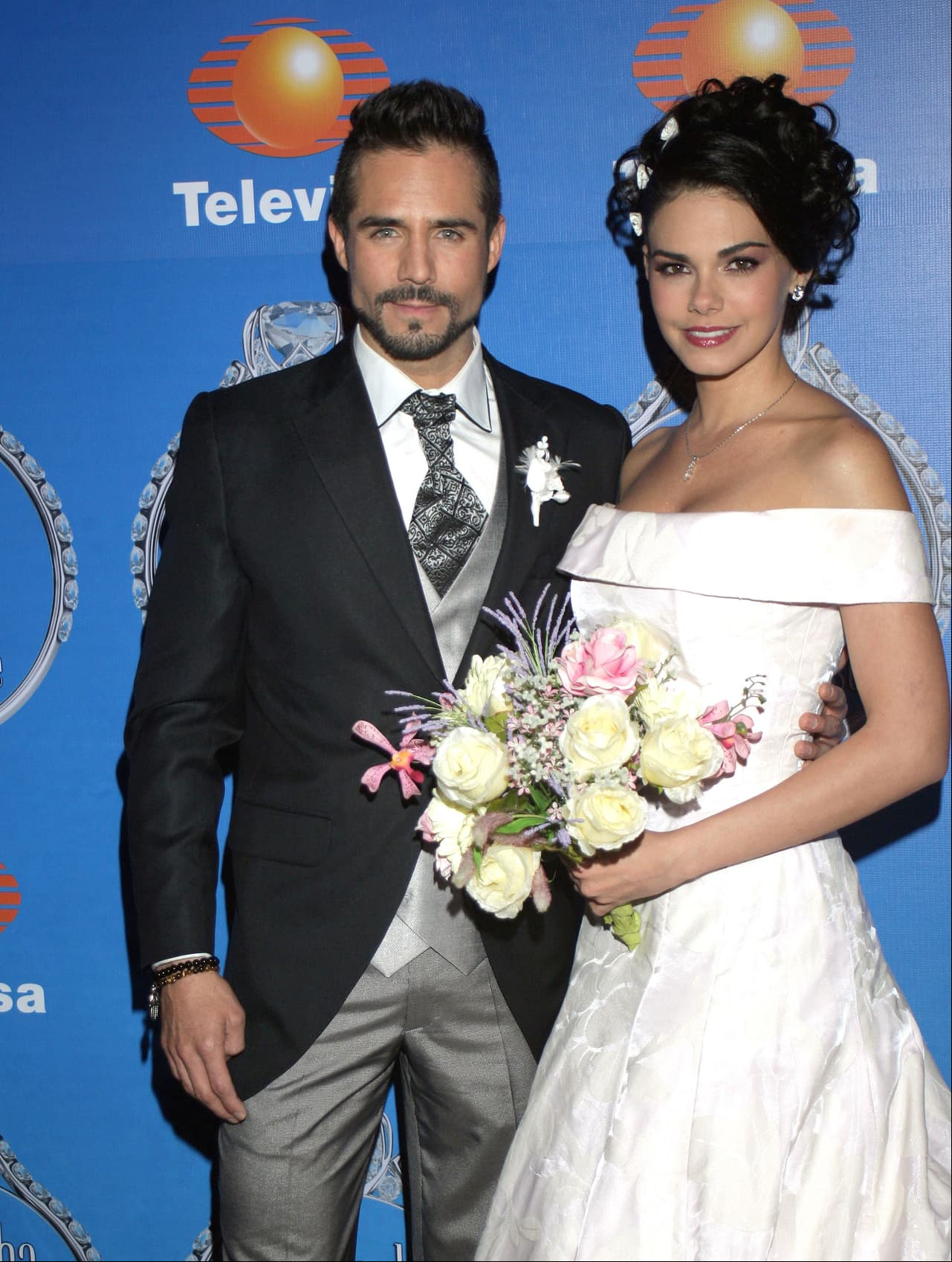 1. Livia Brito y José Ron vuelven a compartir protagónico. Sí, esta no es la primera vez que los actores estelarizan una historia de amor, pues en 2014 fueron "pareja" en la telenovela 'Muchacha italiana viene a casarse'.