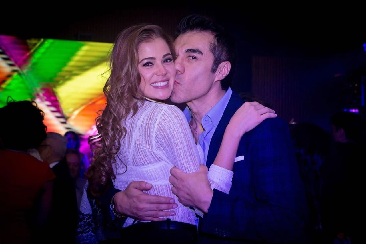 Tras posar el bikini, novia de Adrián Uribe muestra por primera vez el ultrasonido de su bebé