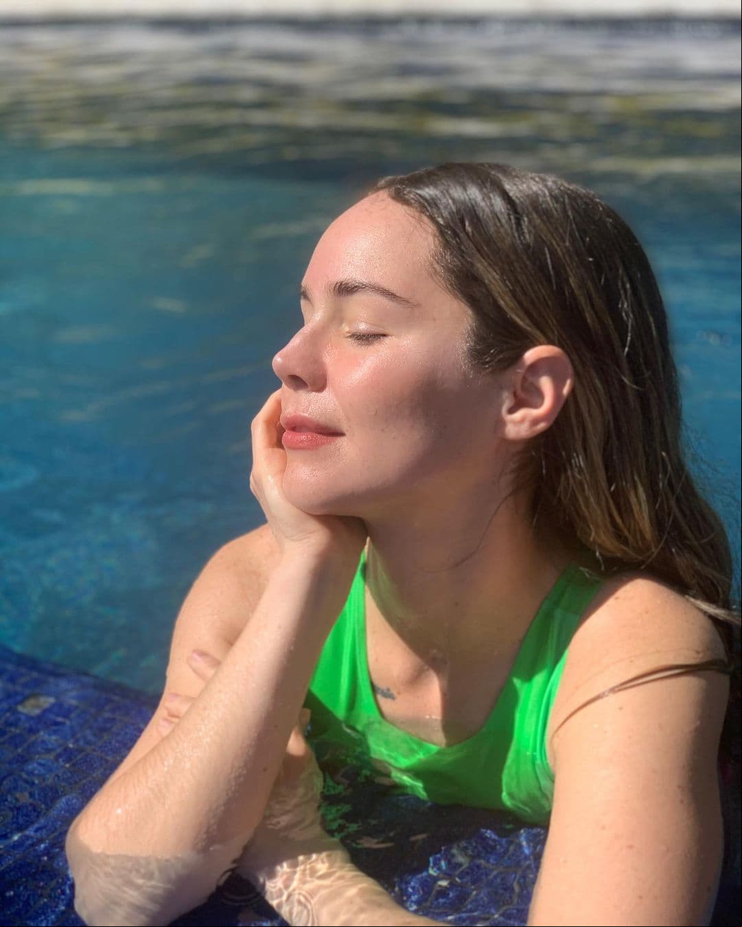 "Qué hermosa", "Bella y sensual", “Te ves ultra baby”, “¡Lo que provoca tu belleza!”, “Eres perfecta", son algunos de los mensajes que se leen junto a las fotos.