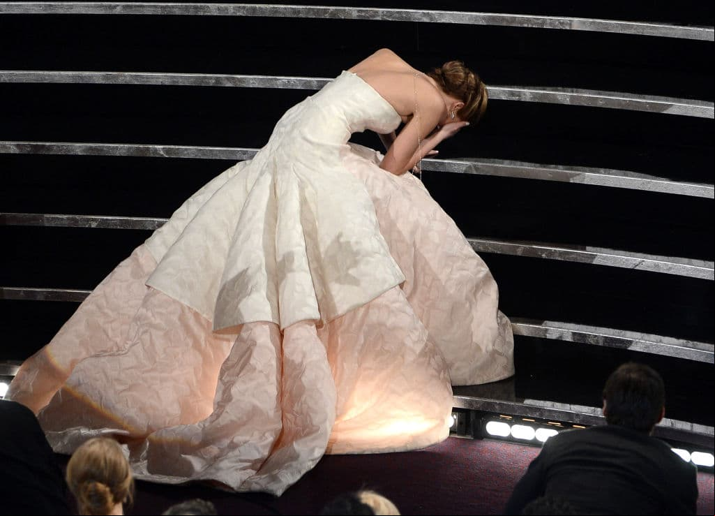 Caída de Jennifer Lawrence en los Premios Oscar 2013