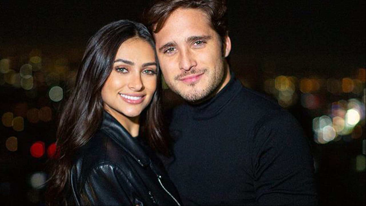 Renata Notni ‘se separa’ de Diego Boneta; tendrán noviazgo a distancia