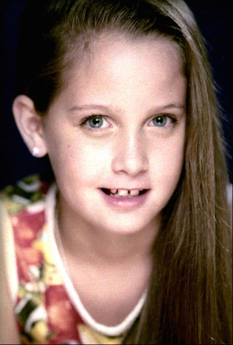 Natasha Dupeyron nació el 3 de junio de 1991 y empezó desde muy pequeña como actriz, demostrando el gran talento que tiene, por lo que la llamaron para muchos proyectos. Un dato curioso es que antes de cumplir un año de edad ya era parte del elenco de “Dr. Cándido Pérez”.