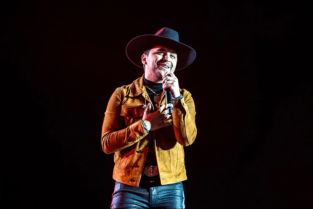 “Ni al caso y al muchacho no lo conozco ni tampoco sea que yo tenga problemas con otros artistas que dije que no iba a colaborar, más bien es que yo considero que para hacer un buen dueto te tiene que gustar la música del otro artista y personalmente y con todo respeto, pues a mí no me gusta mucho su música", dijo Nodal en su Instagram Stories.