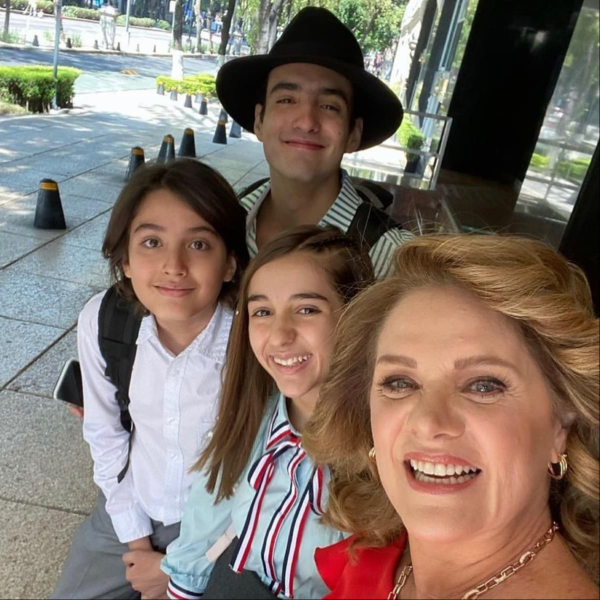 Y es que desde su aparición en la telenovela de Rosy Ocampo, el joven ha hecho enojar en más de una ocasión al público de Las Estrellas con su personaje de ‘Oliver’, pues su temperamento rebelde le ha sacado infinidad de canas a ‘Carmen’ (Erika Buenfil) y a sus hermanos en la historia.