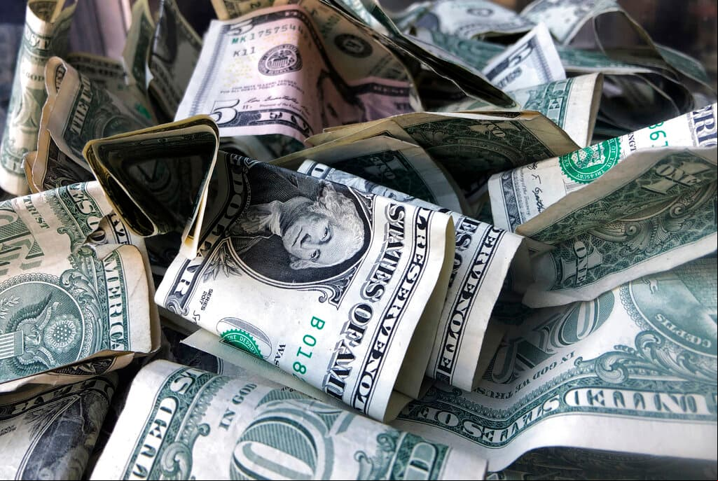 Para sentir más tranquilidad con tus finanzas, basta con tener ahorrada esta cantidad, según un estudio