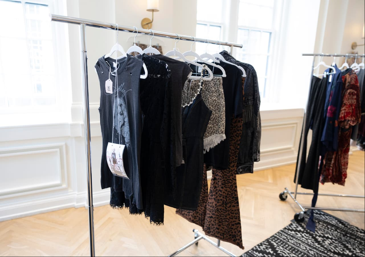 Tienes ropa y productos aún con etiquetas