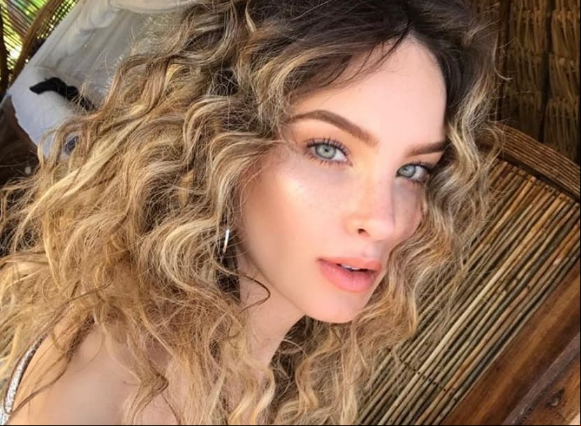 Belinda hace 'camisetas mojadas' en Instagram