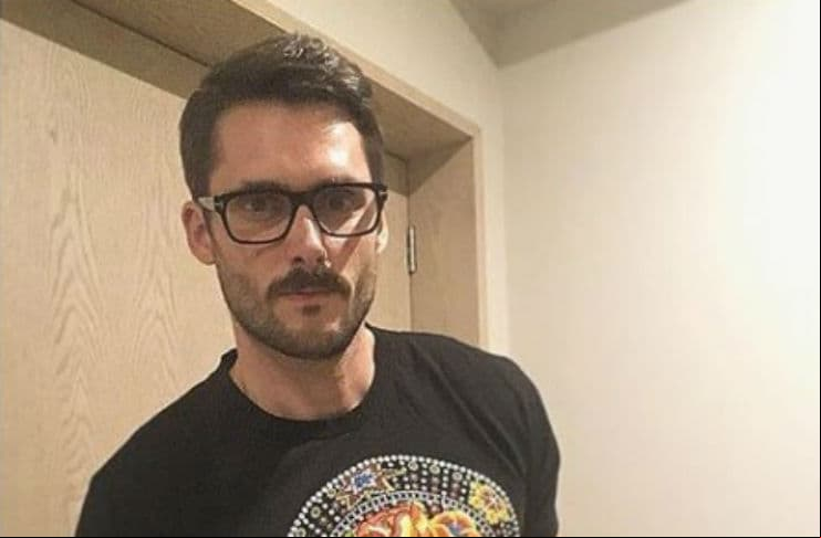 Sergio Mur extraña a sus hijos pequeños, pues se quedaron en España