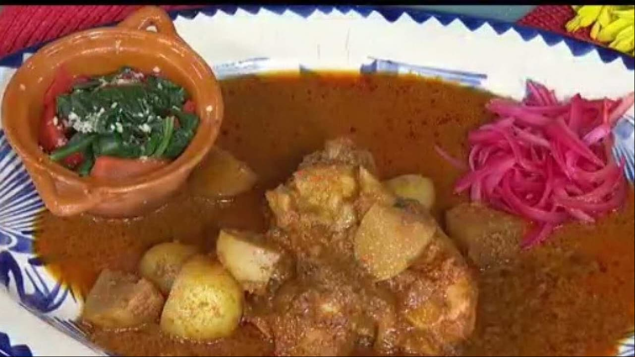 Receta sencilla: Mixiote de pollo con pipián