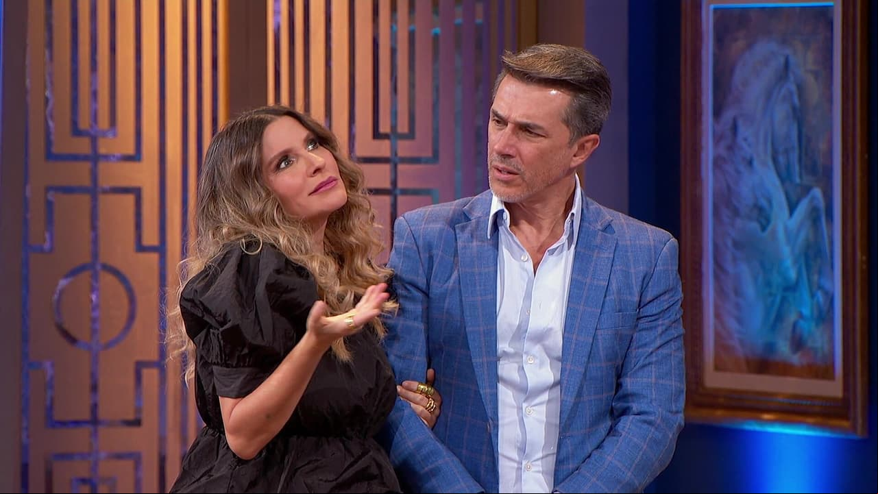 Issabela Camil regaña a su esposo Sergio Mayer en programa de televisión