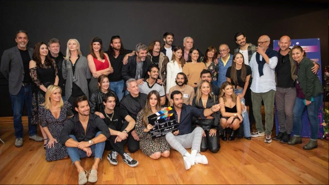Dulce María y David Zepeda encabezan el elenco multiestelar de la telenovela Pienso en ti, que inició grabaciones