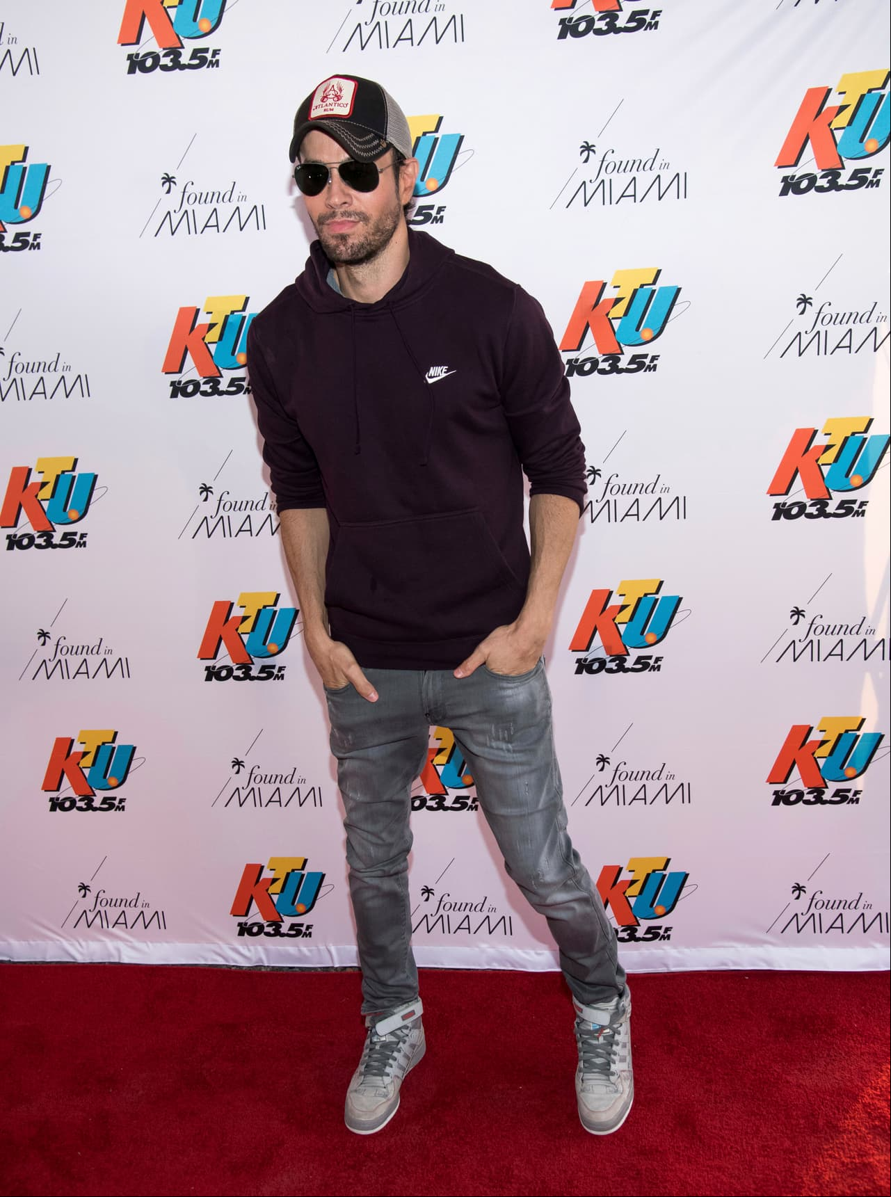 Enrique Iglesias comparte tierno video con su bebé