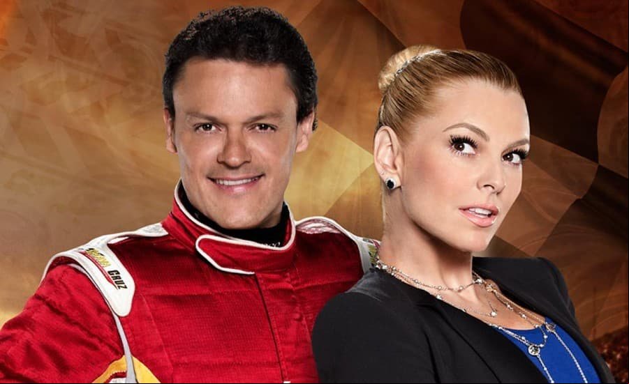 Pedro Fernández junto a Marjorie de Sousa en Hasta El Fin Del Mundo.