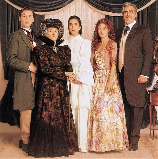 El elenco de Alondra.