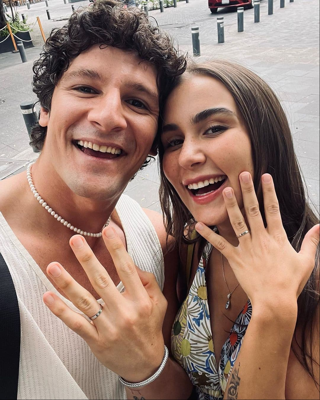 Julia Urbini y Paco Pizaña se casan en secreto
