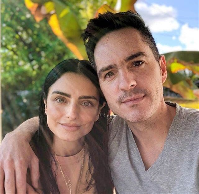 "Decidimos, desde hace un tiempo, fortalecer la relación de amistad y parar la relación de pareja. Retomar la individualidad para investigar qué está pasando, dar espacio a sanar, reconstruir, transformar", escribieron ambos en Instagram.