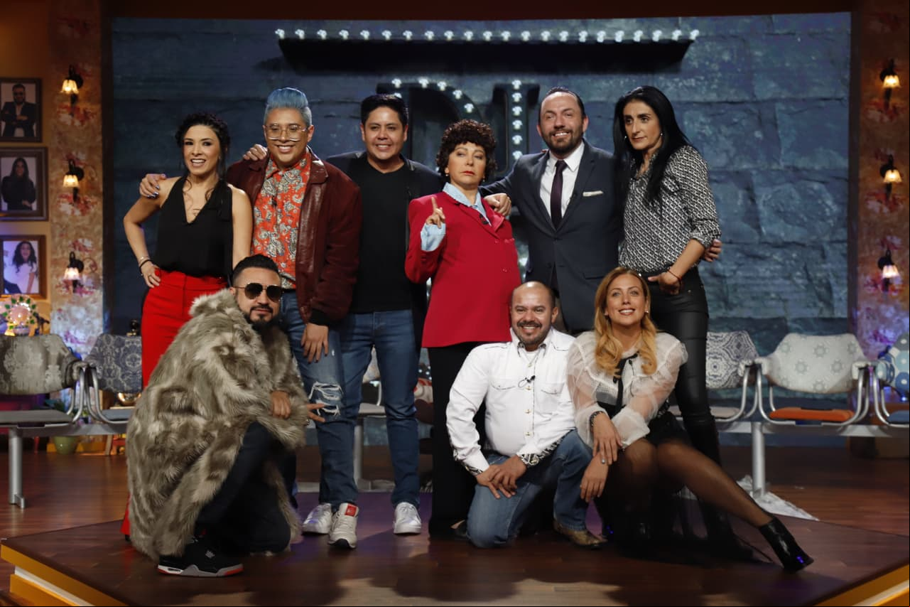 Doña Lucha regresa acompañada de comediantes trabajando de microbos, tatuadores y strippers