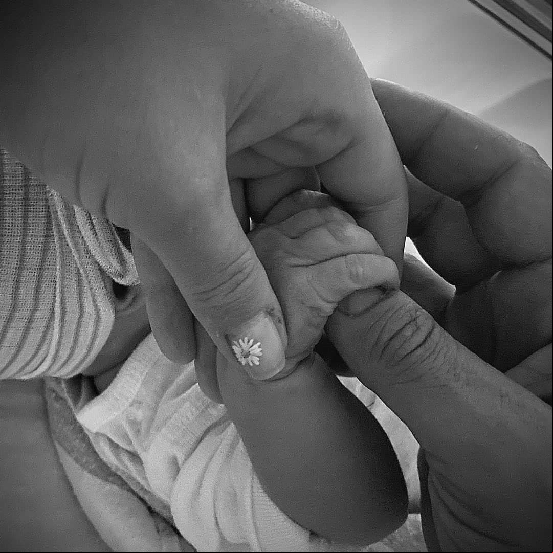 Katy Perry se convirtió en madre el 26 de agosto de 2020. La pequeña, quien es fruto de su relación con Orlando Bloom, lleva por nombre Daisy Dove. La cantante celebrará su primer Día de las Madres este 9 de mayo, ya que en Estados Unidos esta fecha se celebra el segundo domingo de mayo.